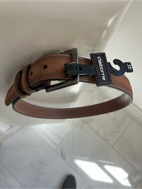 NWT Claiborne Brown Leather Men’s Belt with Brushed Metal Buckle